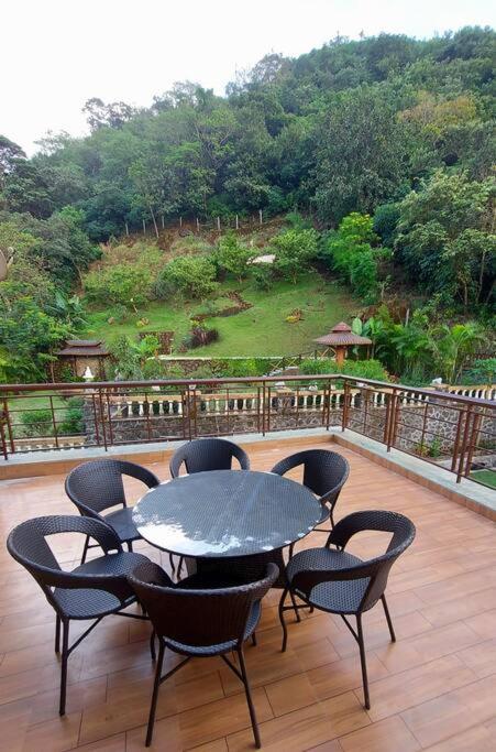 Soul Tree Deluxe Villa 106 Lavasa Exteriör bild